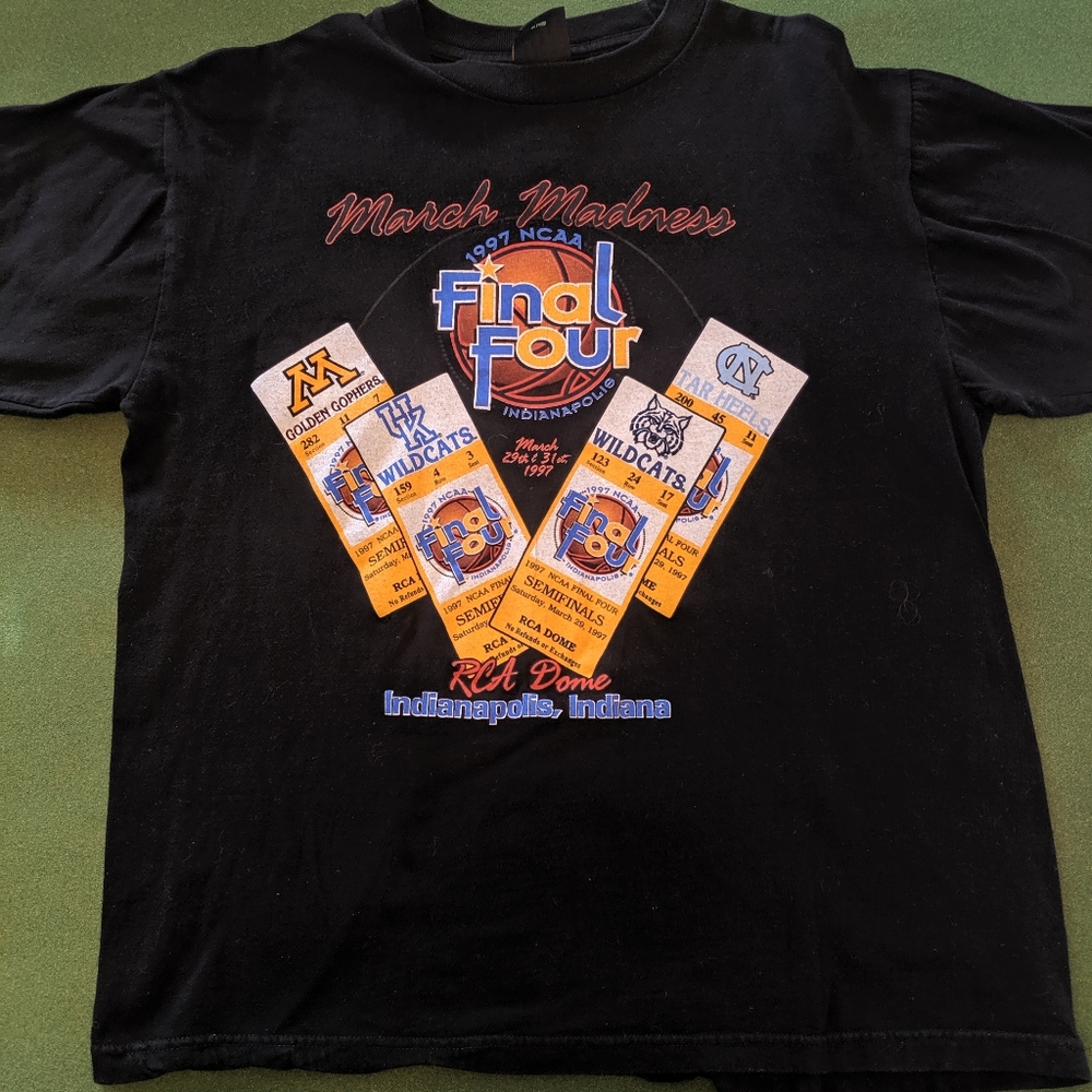 Vintage 1997 March Madness Final Four Tee Large